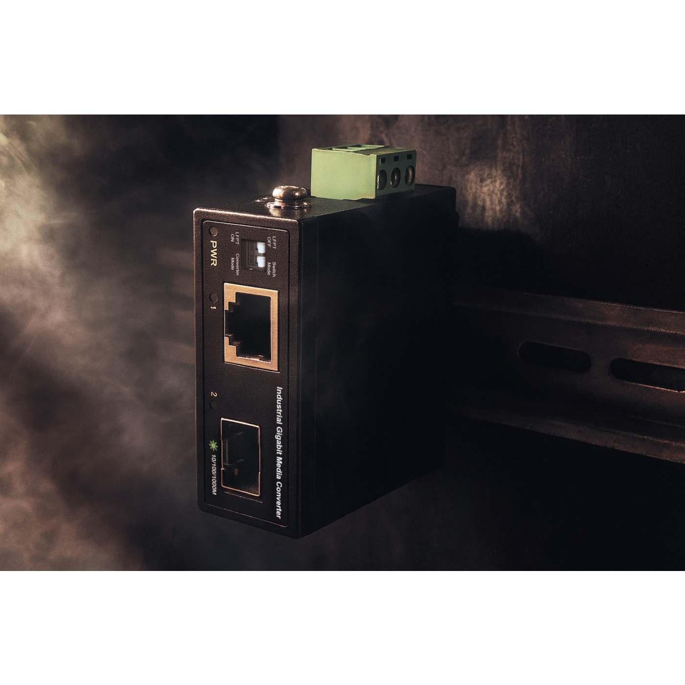 Industrial Gigabit Media Converter Image 9