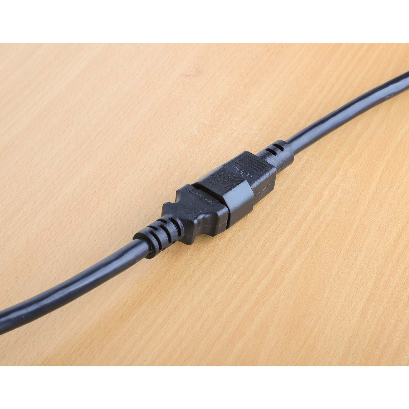 Power Extension Cord C13 to C14, 3 ft. Image 4